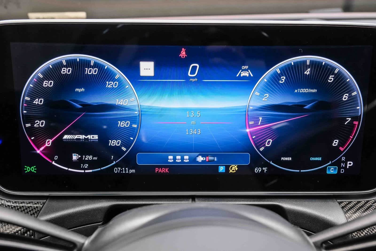 Thumbnail: 2025 Mercedes-Benz C-Class - 20