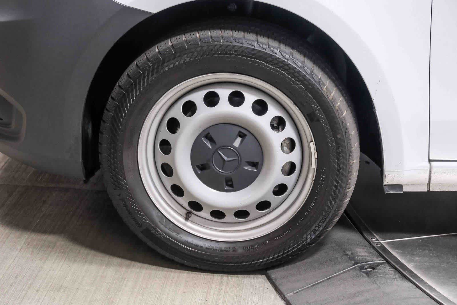 Thumbnail: 2023 Mercedes-Benz Metris - 10