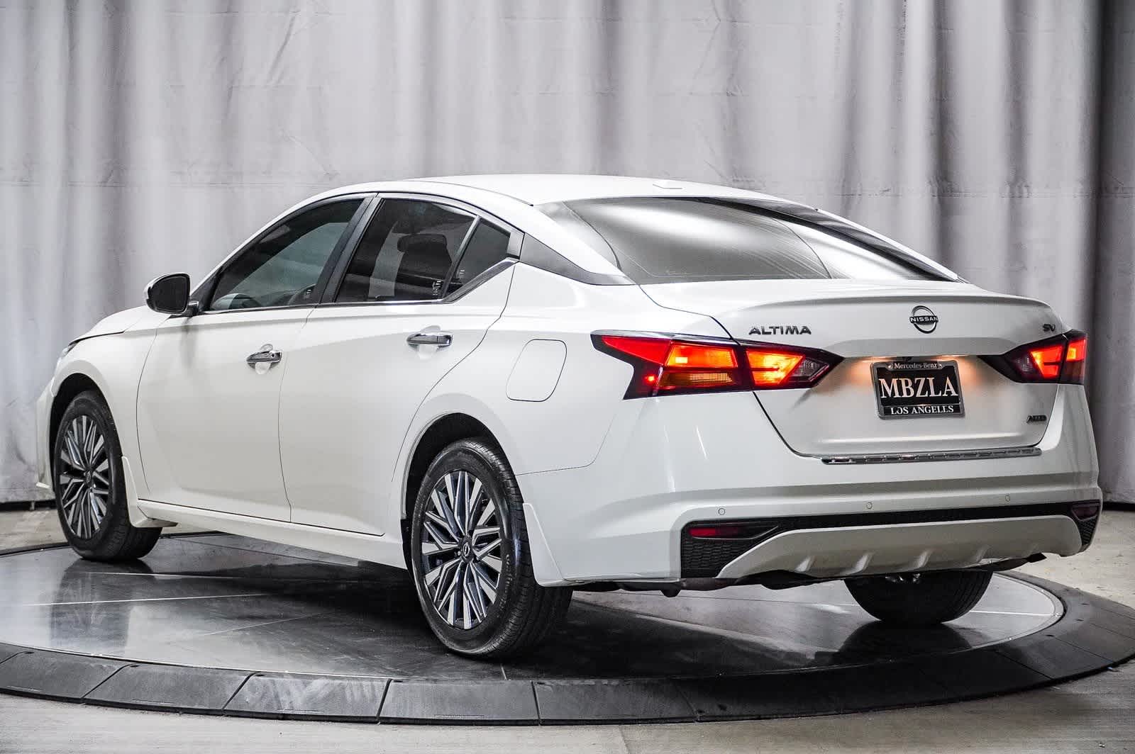 2023 Nissan Altima SV 2
