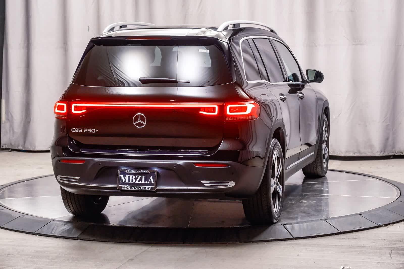 Thumbnail: 2023 Mercedes-Benz EQB - 4