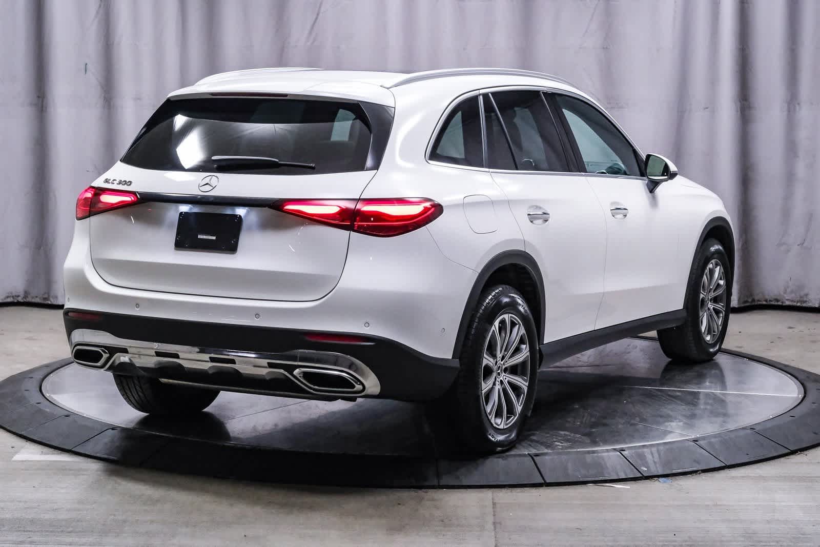 Thumbnail: 2025 Mercedes-Benz GLC - 4