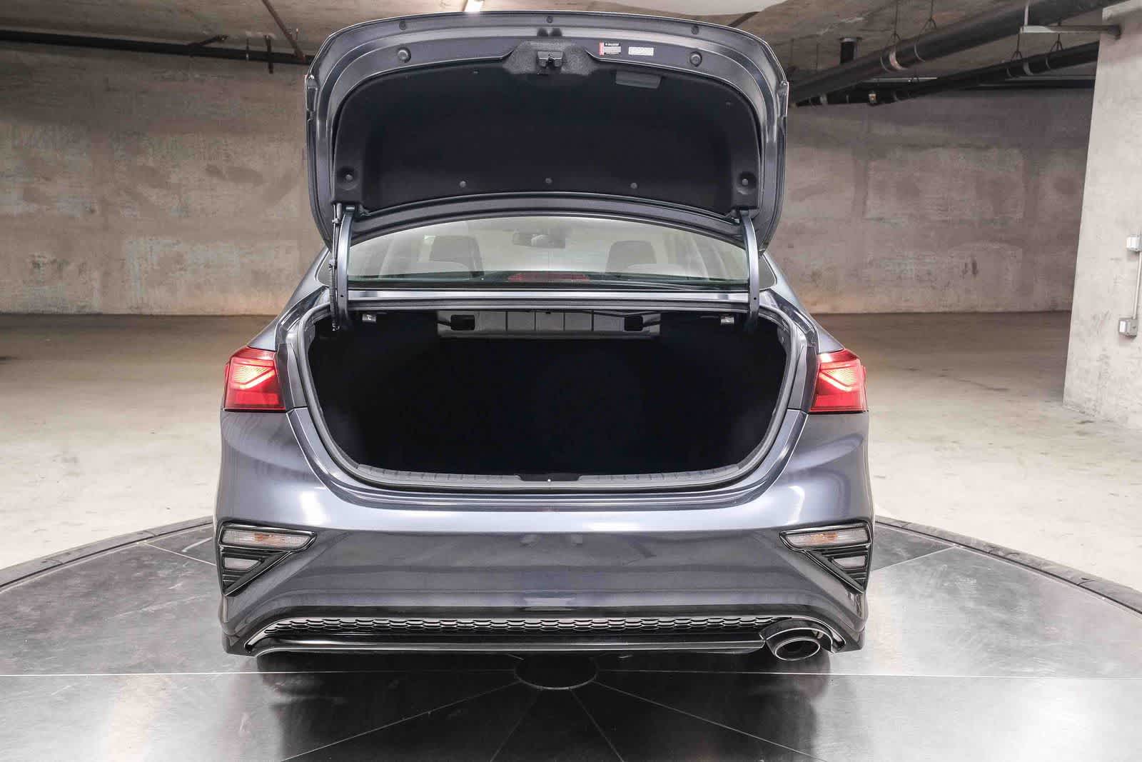 Thumbnail: 2020 Kia Forte - 31