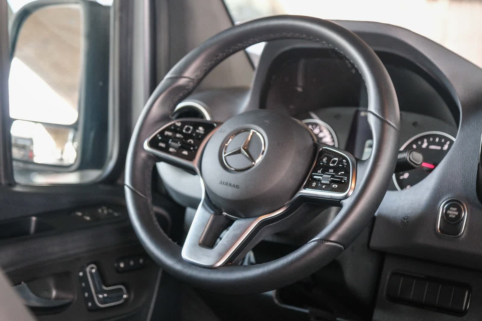 Thumbnail: 2024 Mercedes-Benz Sprinter - 16