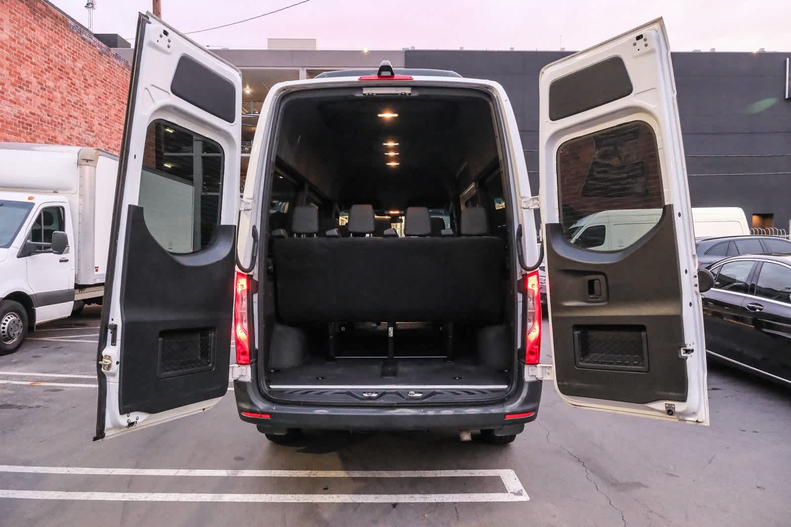 Thumbnail: 2021 Mercedes-Benz Sprinter - 28