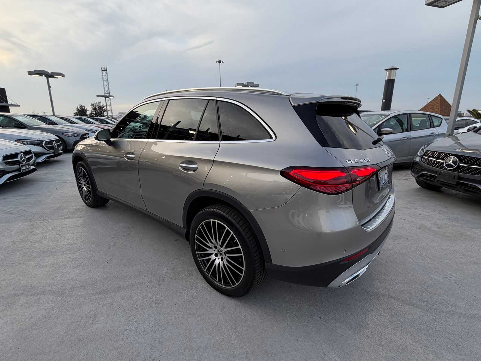 Thumbnail: 2023 Mercedes-Benz GLC - 3