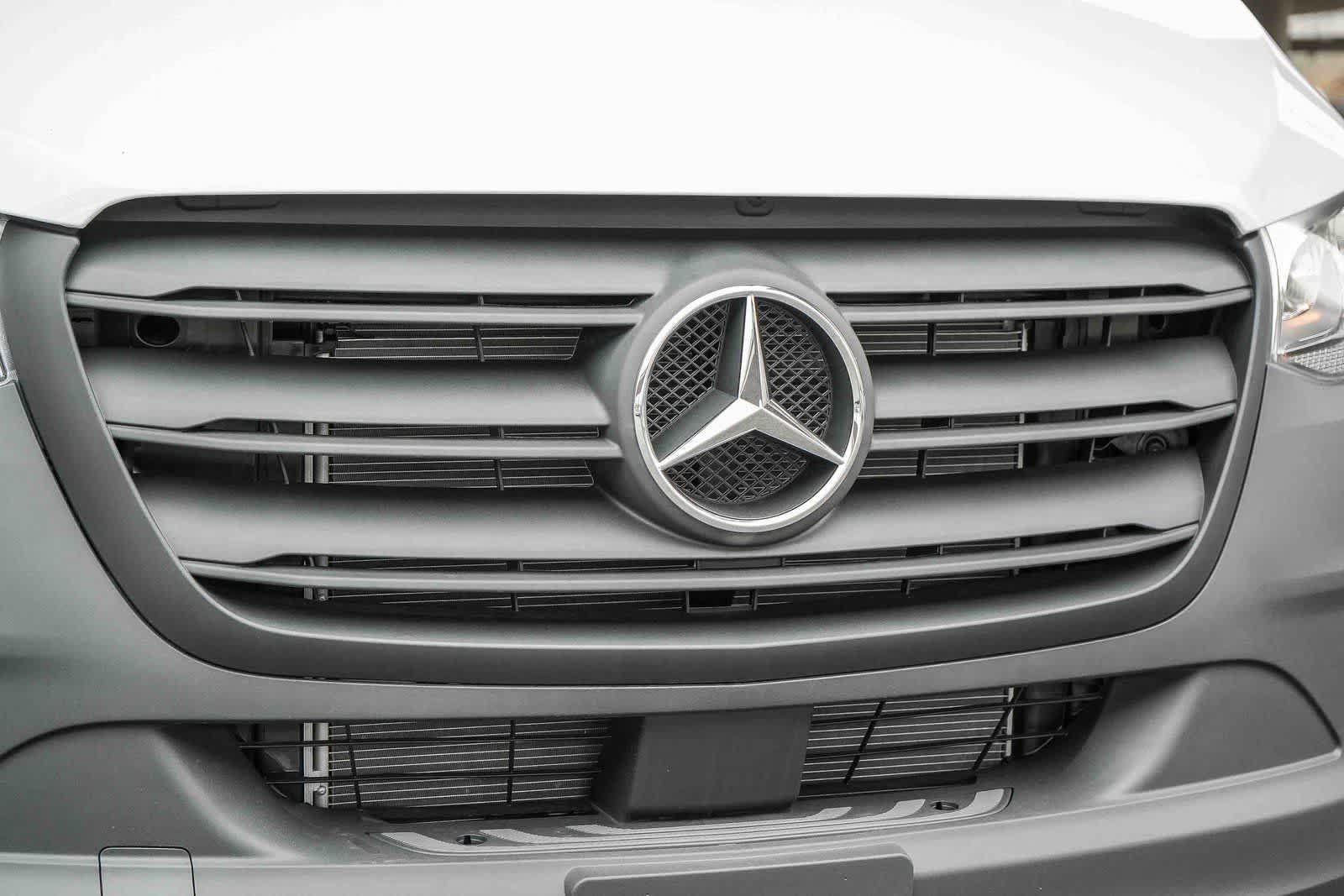 Thumbnail: 2026 Mercedes-Benz Sprinter - 5