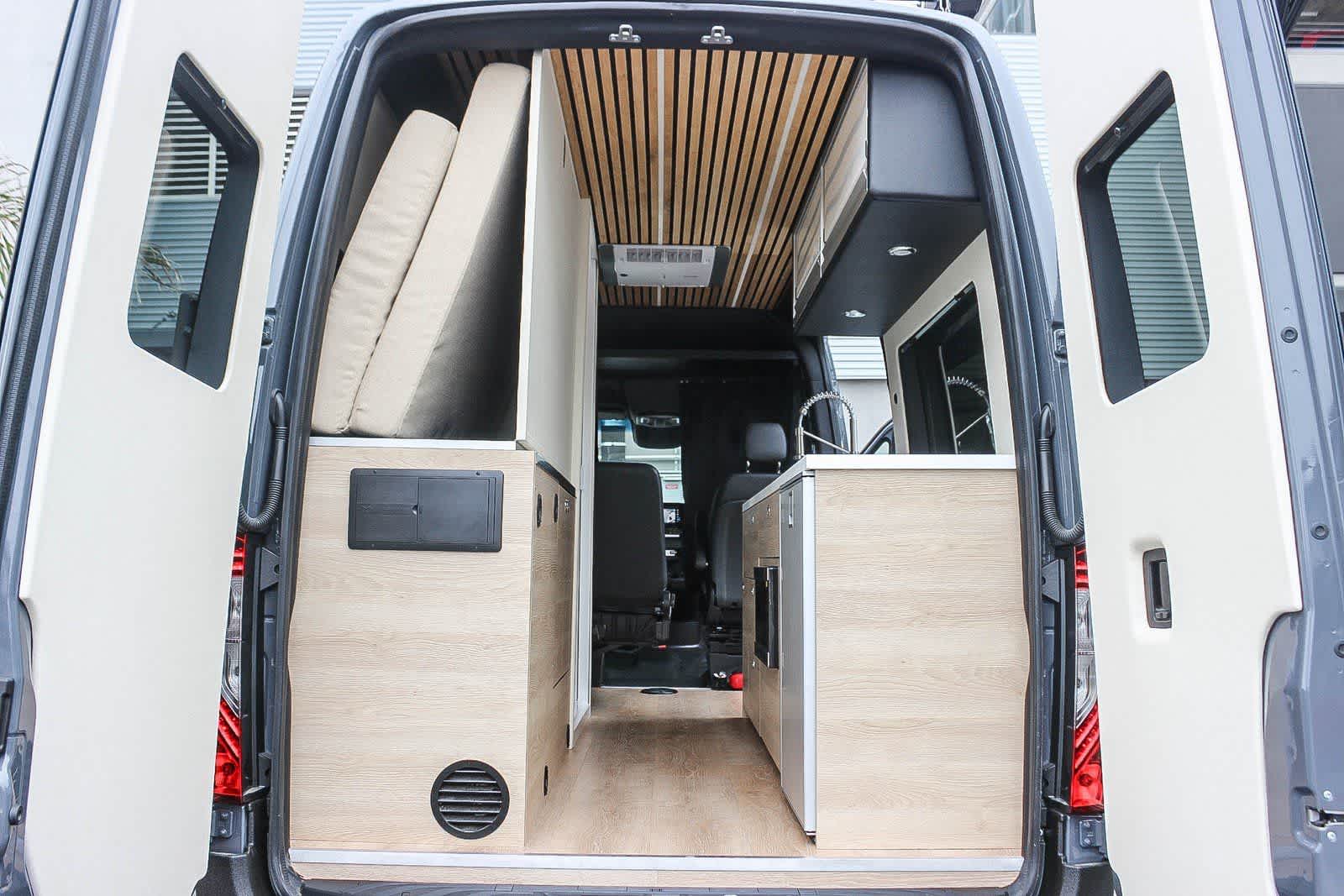 Thumbnail: 2023 Mercedes-Benz Sprinter - 7