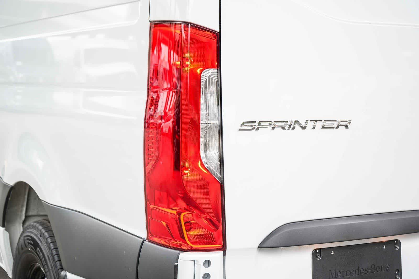 Thumbnail: 2026 Mercedes-Benz Sprinter - 9