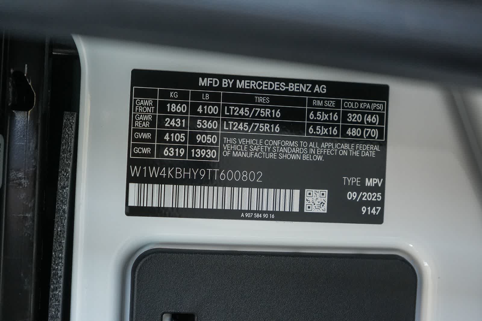 Thumbnail: 2026 Mercedes-Benz Sprinter - 34