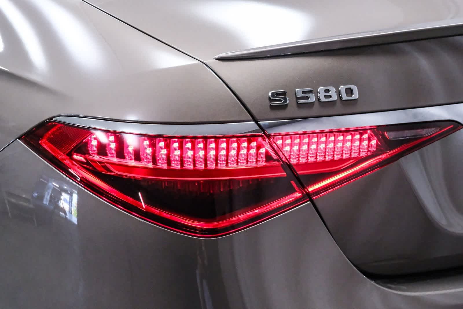 Thumbnail: 2026 Mercedes-Benz S-Class - 7