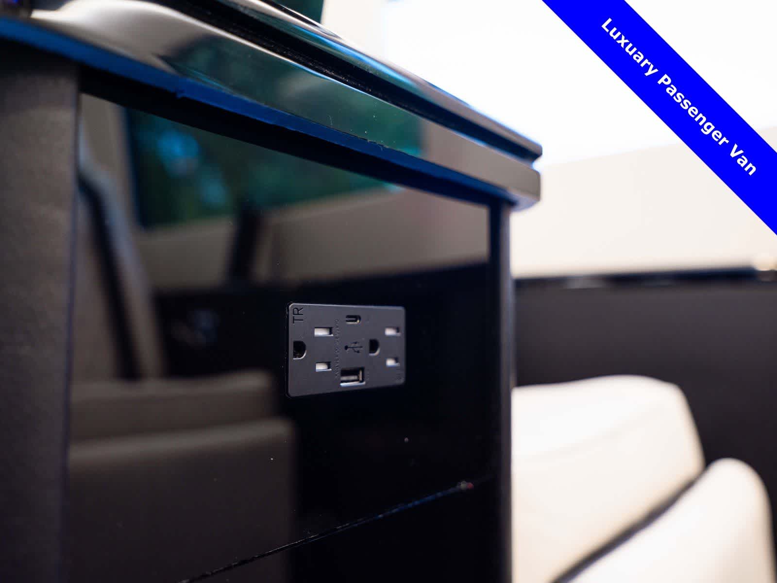 Thumbnail: 2024 Mercedes-Benz Sprinter - 48