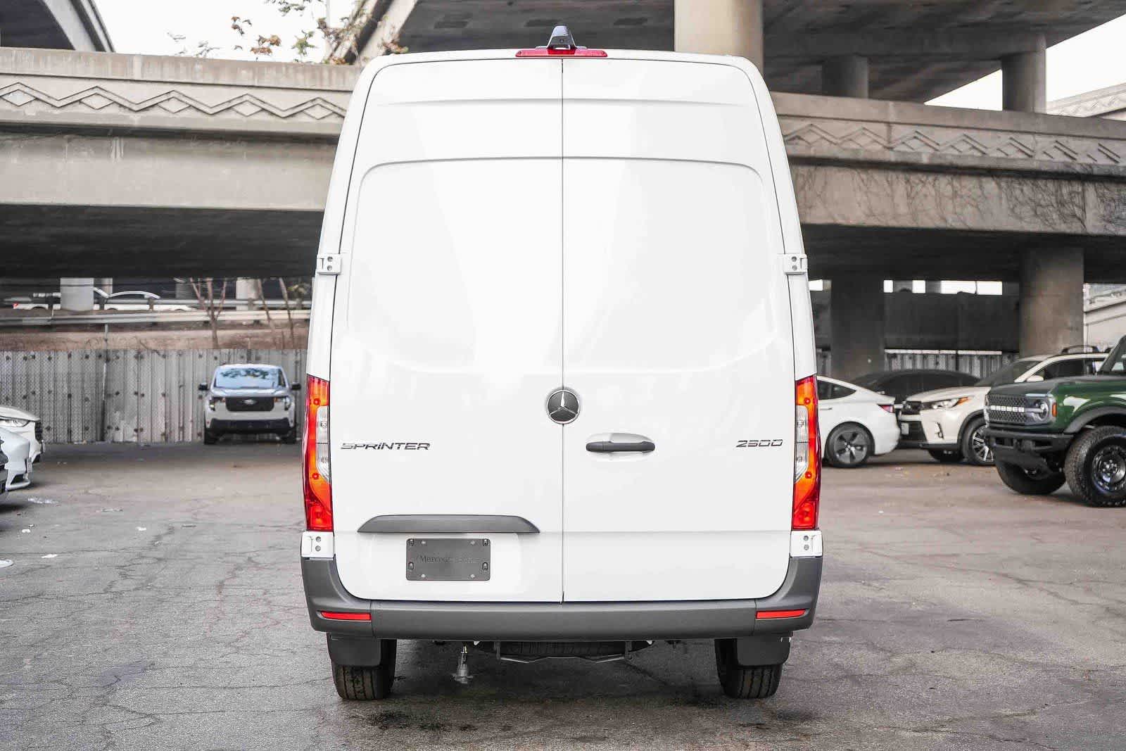 Thumbnail: 2026 Mercedes-Benz Sprinter - 7