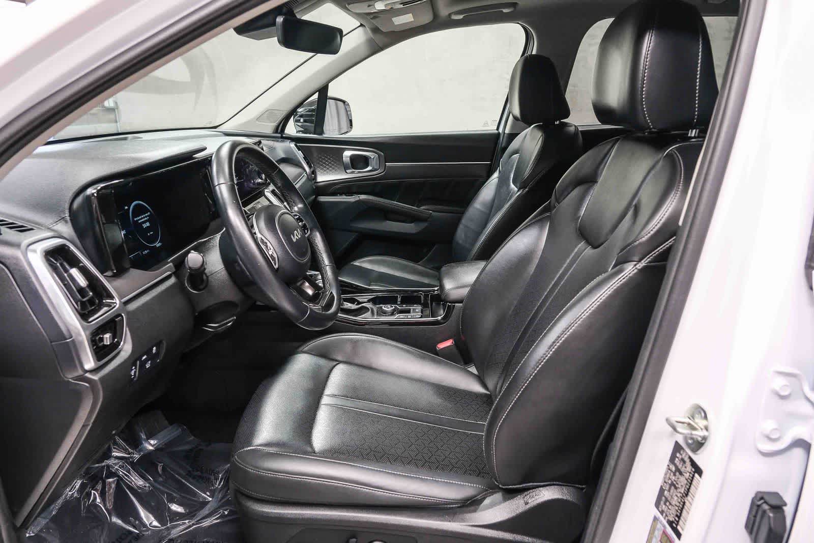 Thumbnail: 2023 Kia Sorento - 22