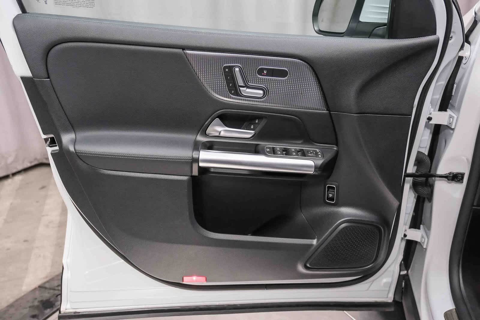 Thumbnail: 2023 Mercedes-Benz GLA - 23