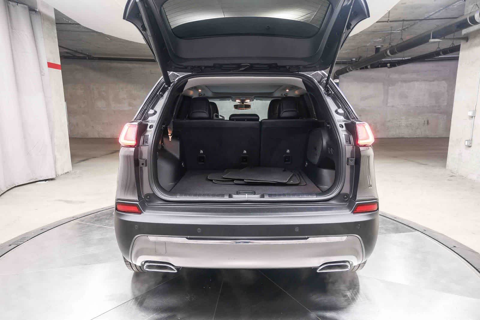 Thumbnail: 2019 Jeep Cherokee - 26