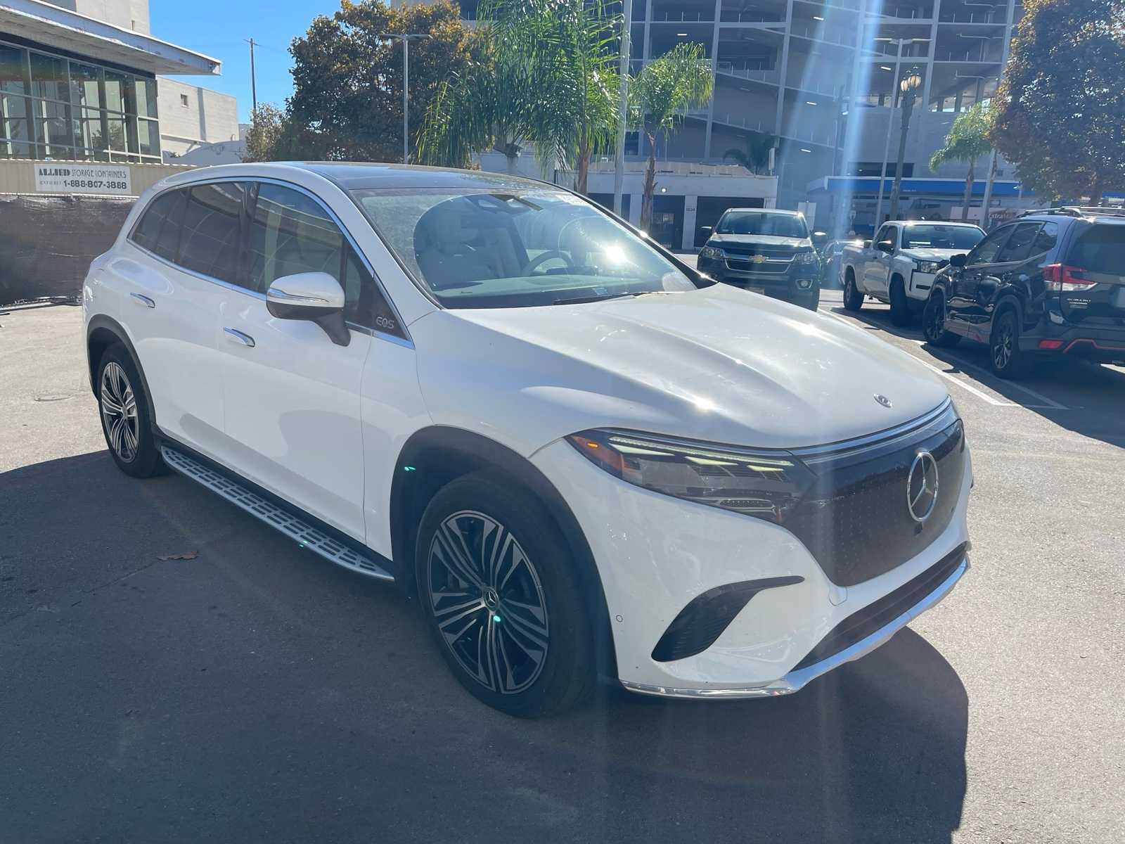 Thumbnail: 2023 Mercedes-Benz EQS - 2