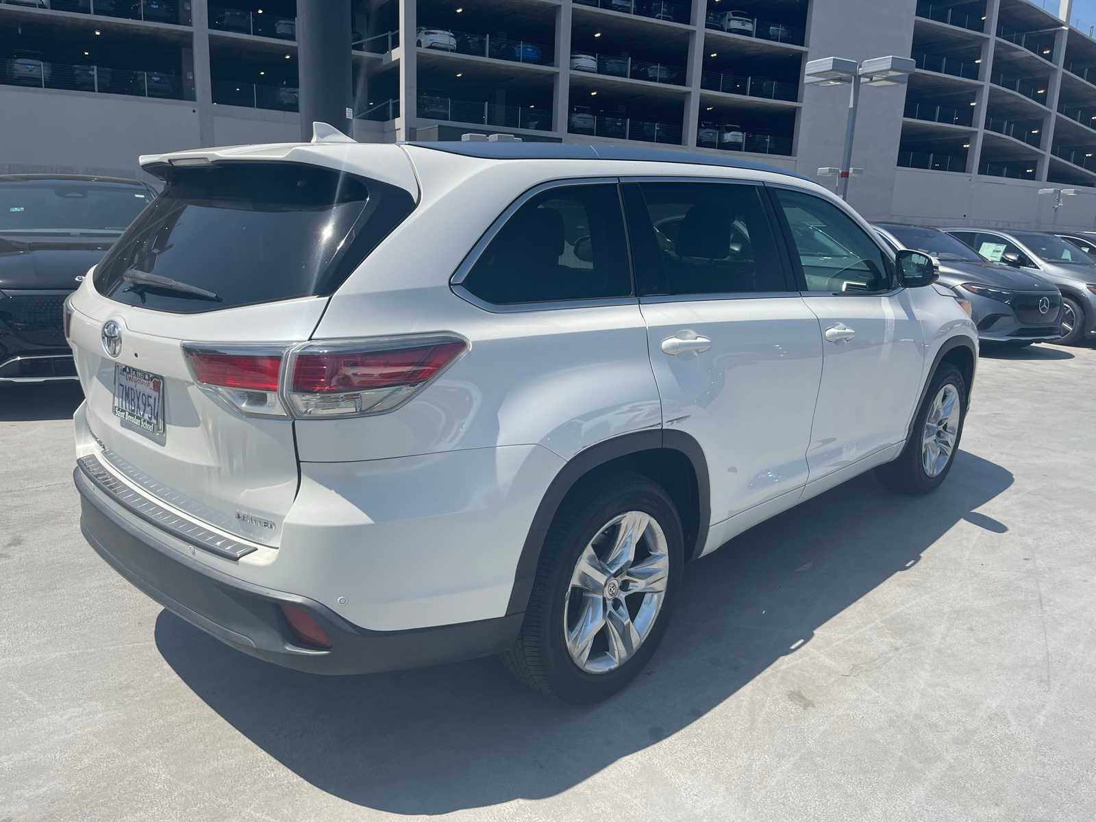 Thumbnail: 2015 Toyota Highlander - 3