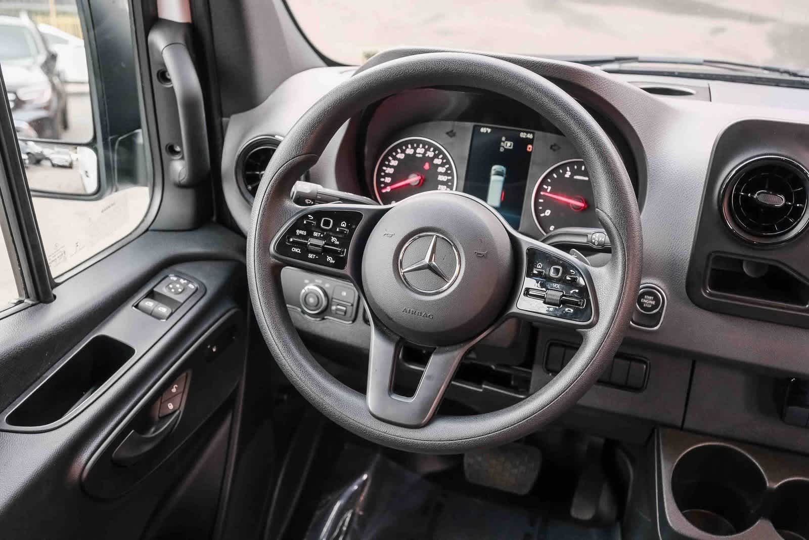 Thumbnail: 2024 Mercedes-Benz Sprinter - 17