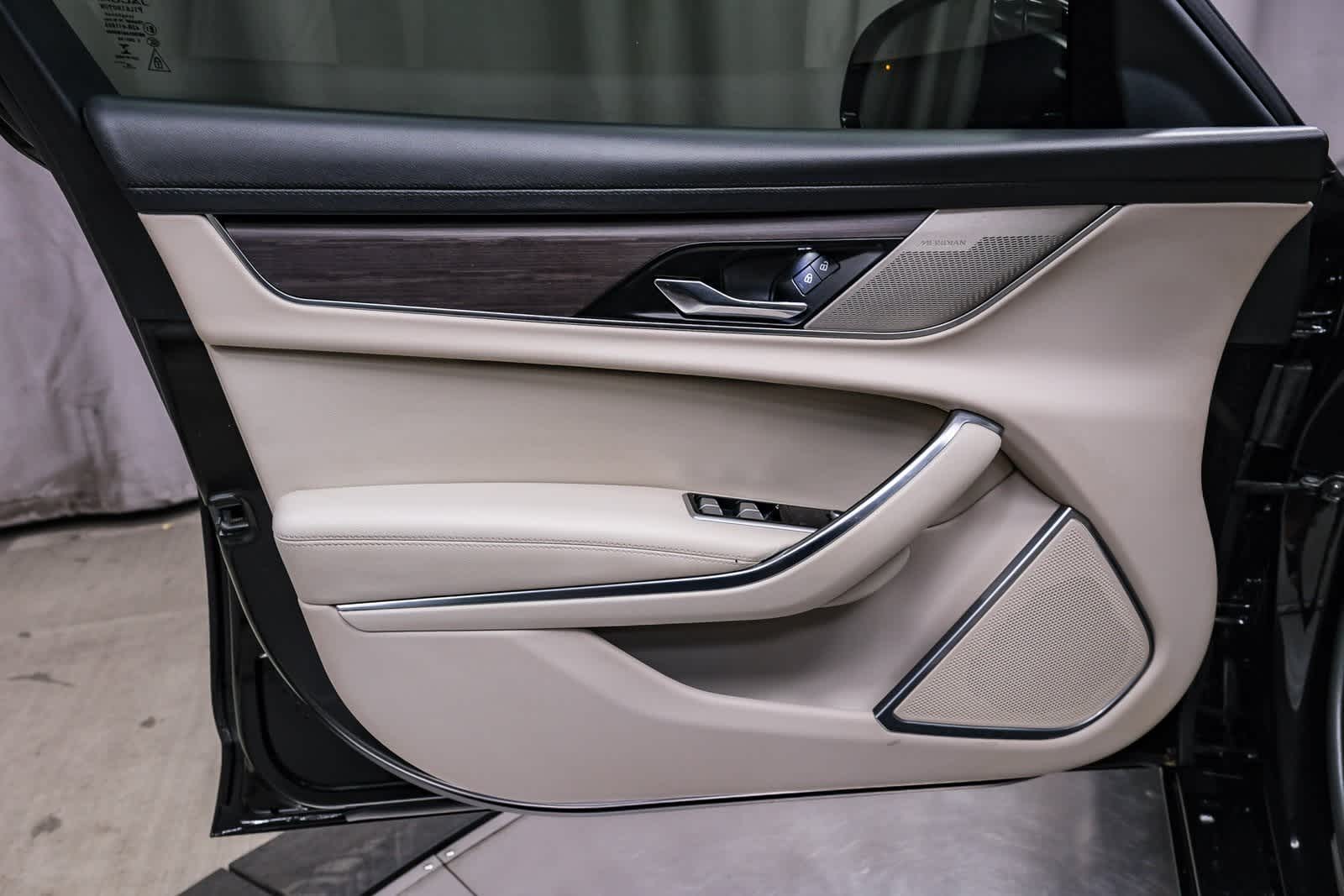 Thumbnail: 2021 Jaguar XF - 22