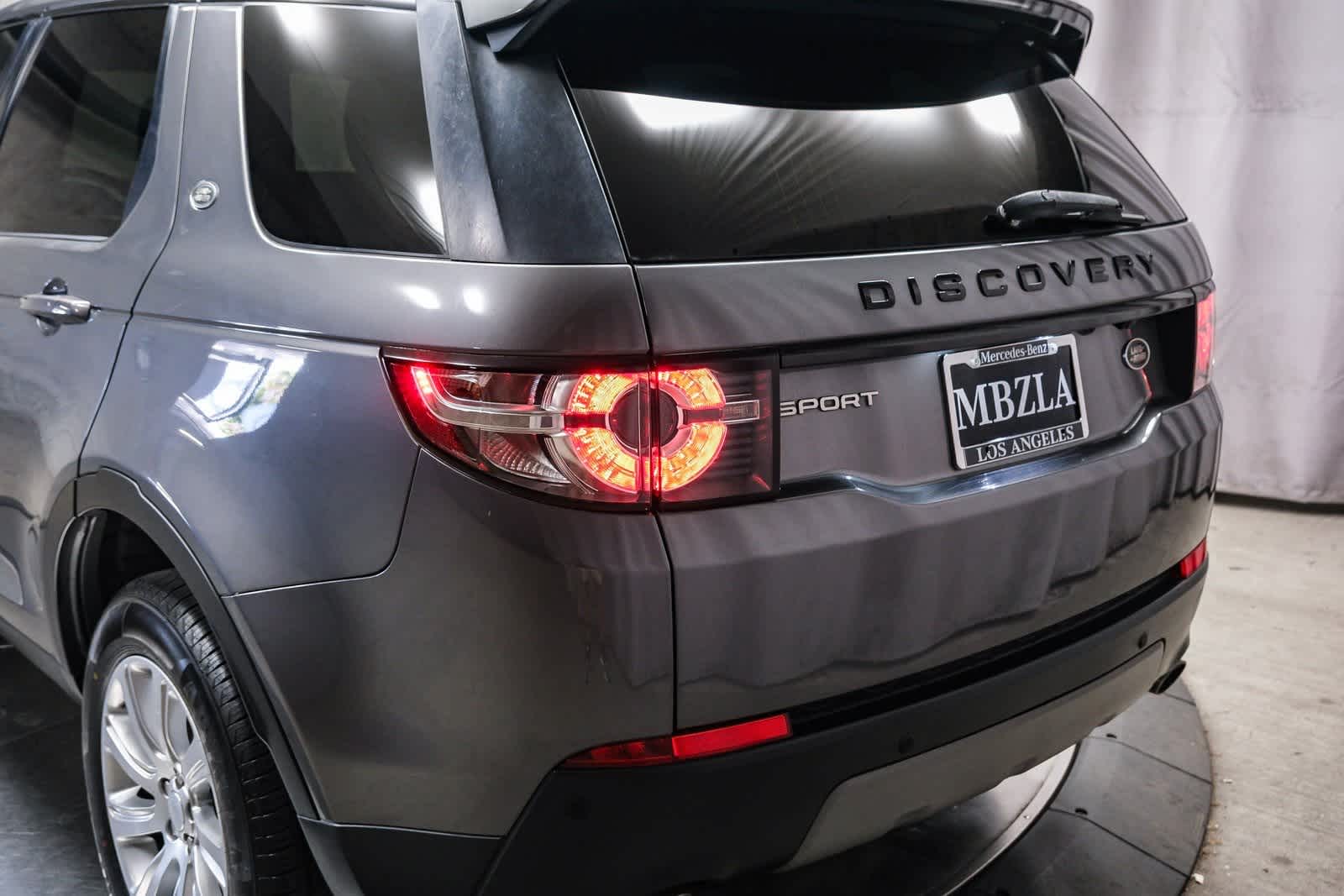 Thumbnail: 2019 Land Rover Discovery Sport - 8