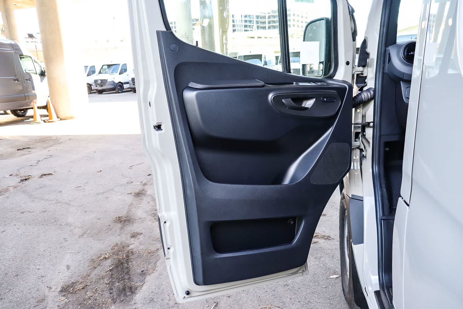 Thumbnail: 2026 Mercedes-Benz Sprinter - 20