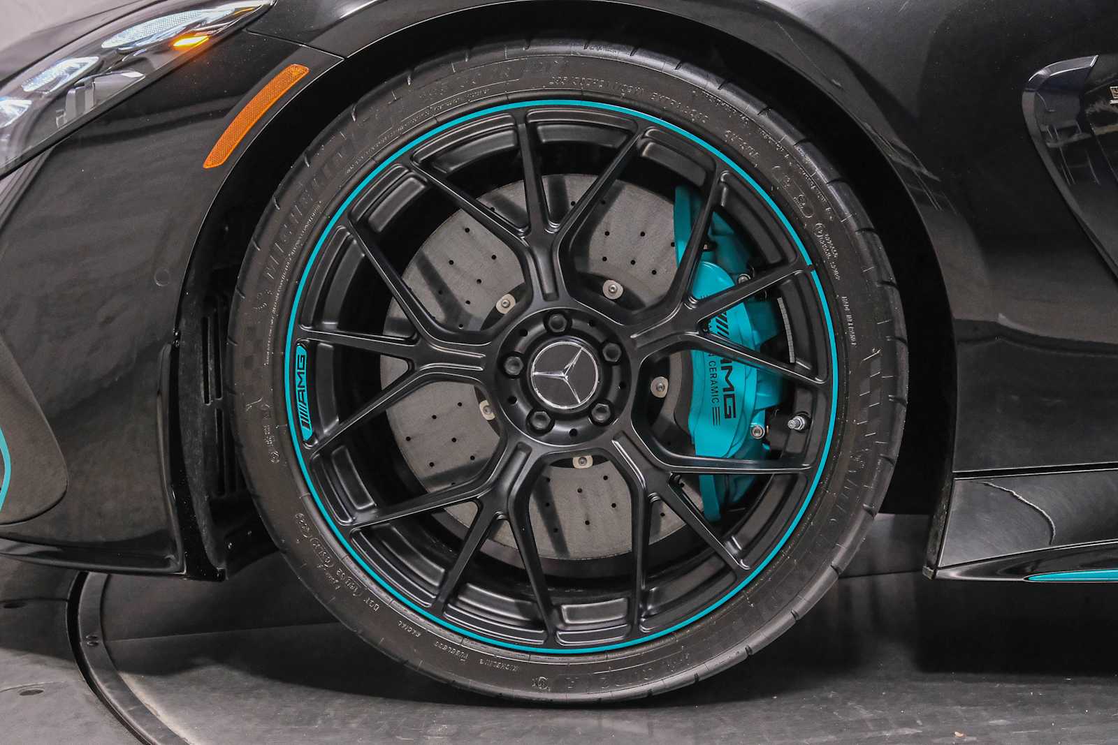 Thumbnail: 2025 Mercedes-Benz AMG GT - 10