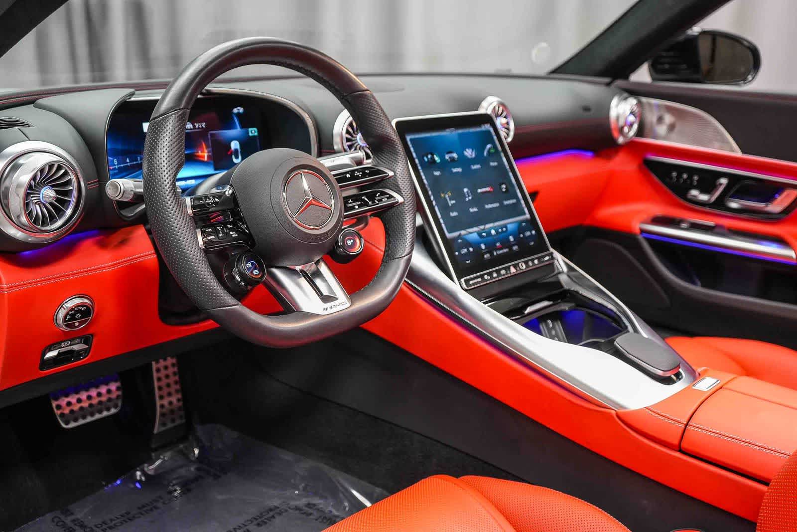 Thumbnail: 2022 Mercedes-Benz SL-Class - 22