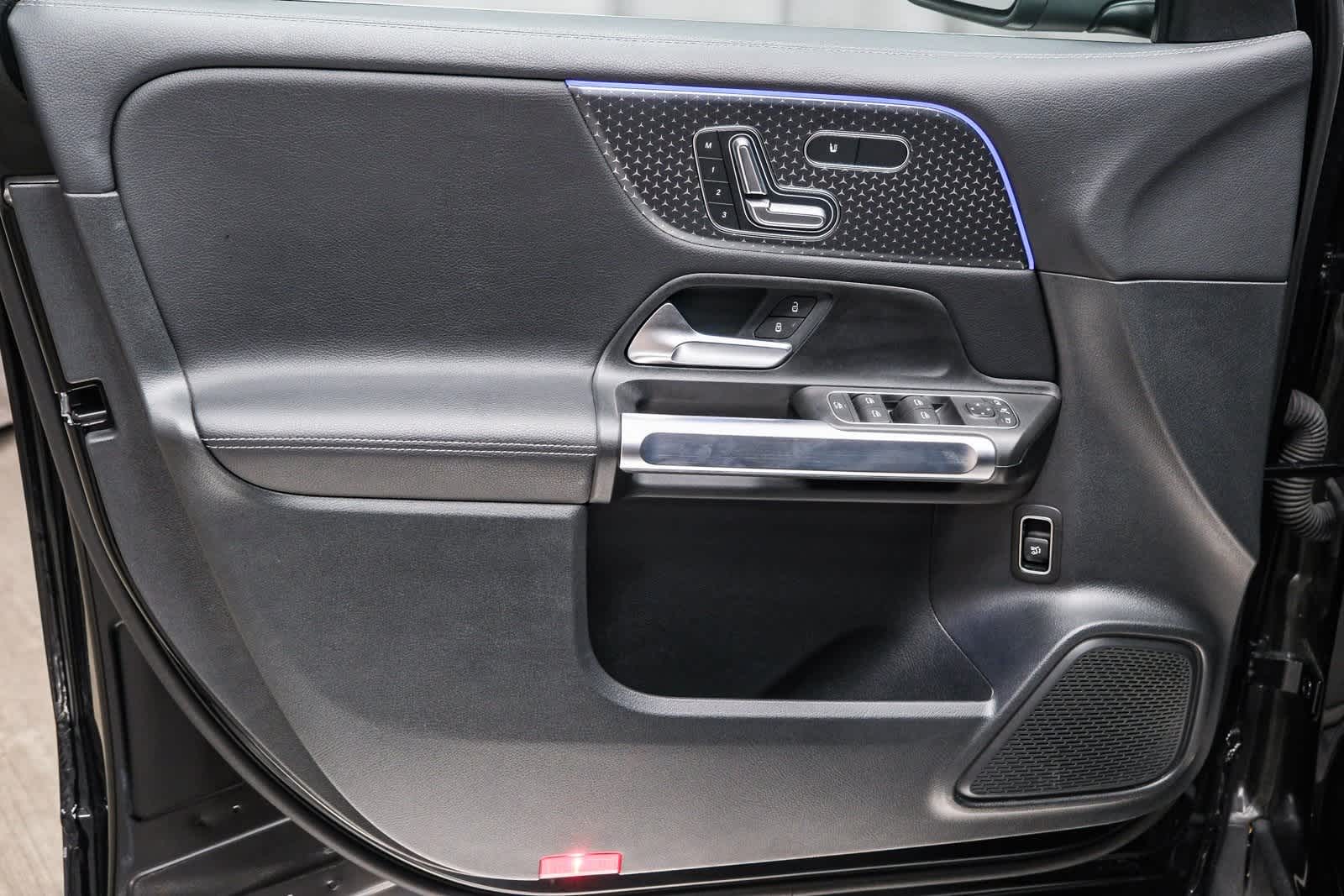 Thumbnail: 2025 Mercedes-Benz GLB - 22