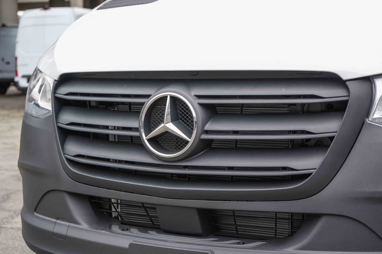 Thumbnail: 2026 Mercedes-Benz Sprinter - 6