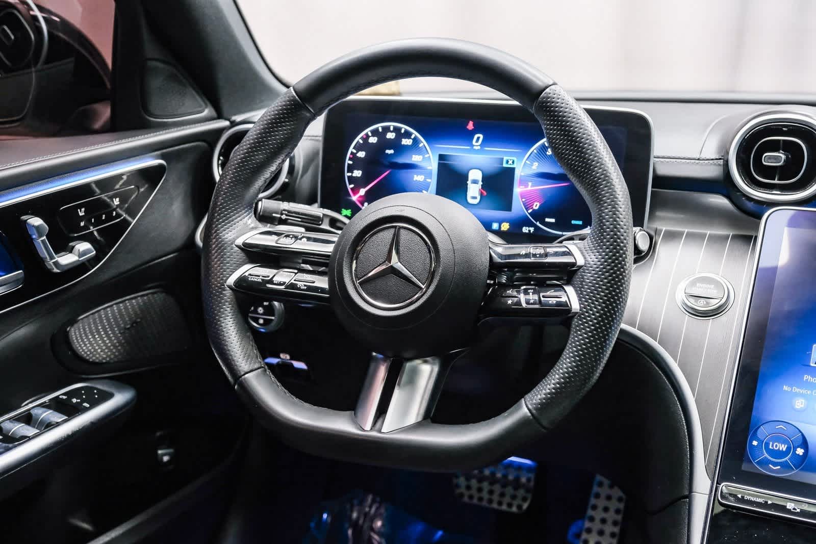 Thumbnail: 2023 Mercedes-Benz C-Class - 15