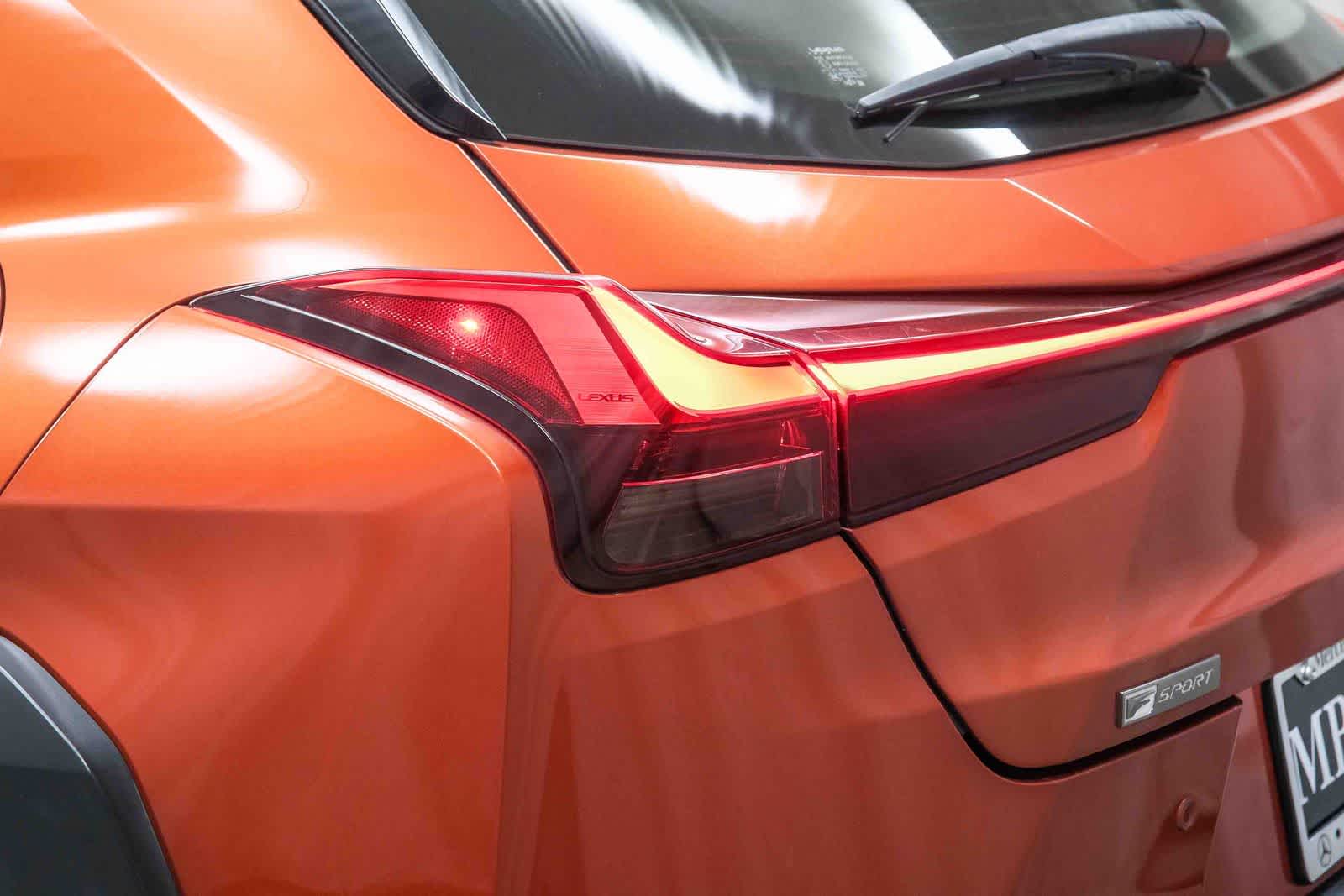 Thumbnail: 2020 Lexus UX - 7