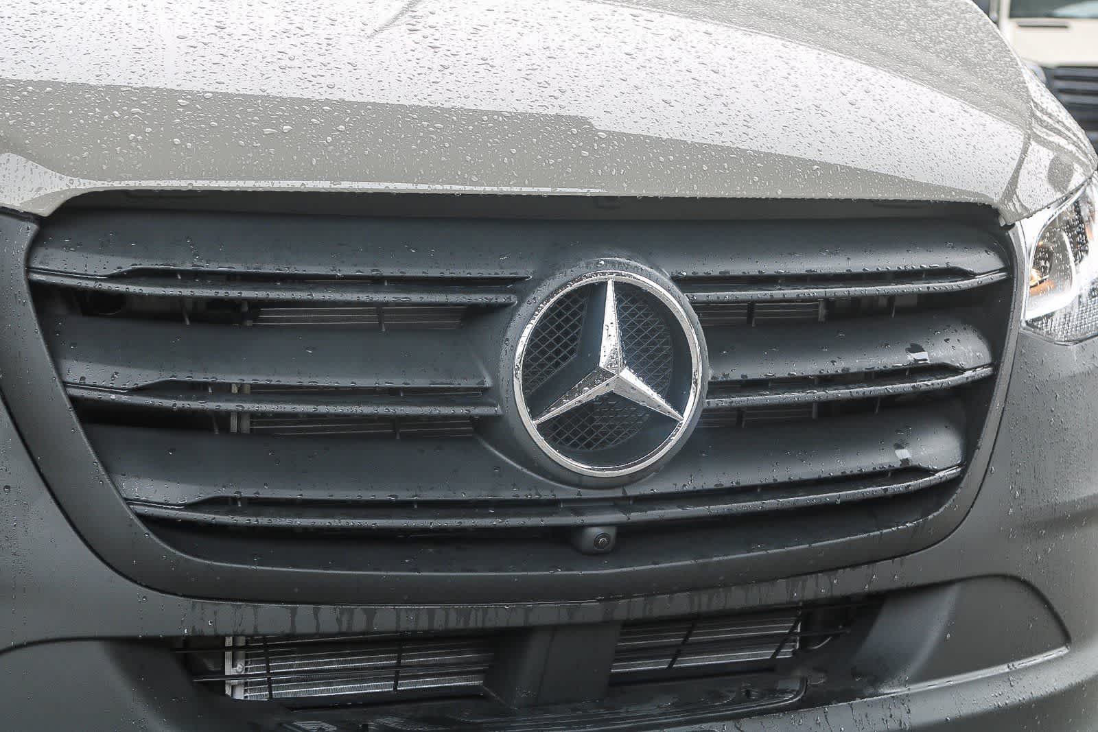 Thumbnail: 2024 Mercedes-Benz Sprinter - 4