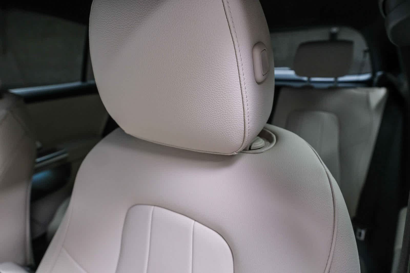 Thumbnail: 2023 Mercedes-Benz GLA - 22