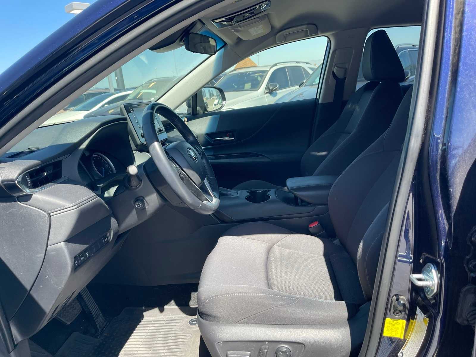 Thumbnail: 2021 Toyota Venza - 7
