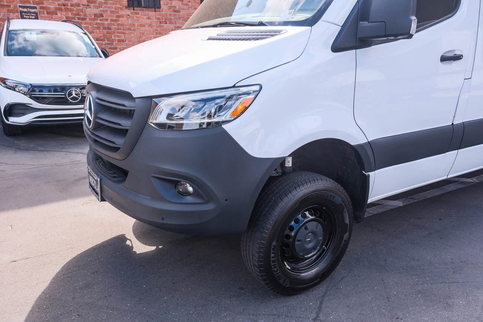 Thumbnail: 2024 Mercedes-Benz Sprinter - 12