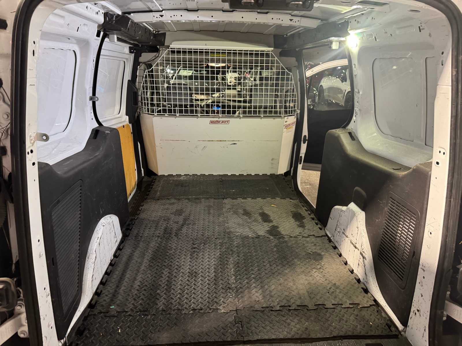 Thumbnail: 2017 Ford Transit Series - 8