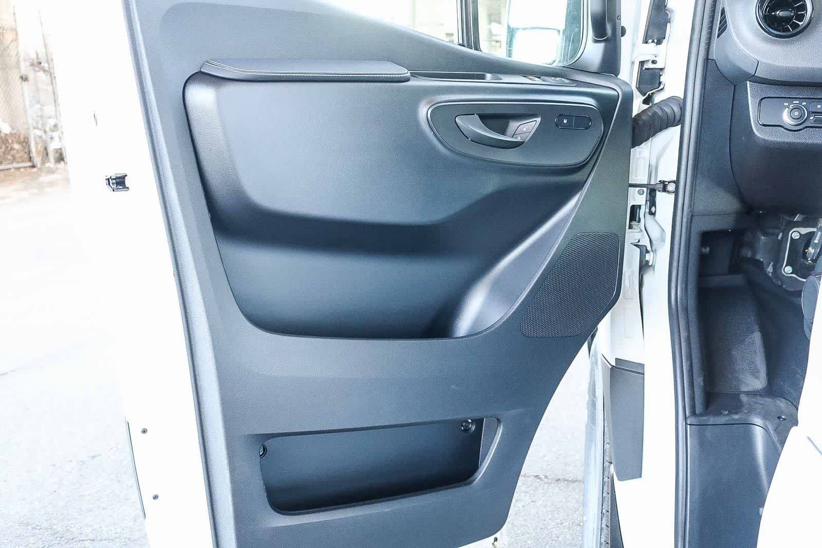 Thumbnail: 2026 Mercedes-Benz Sprinter - 20