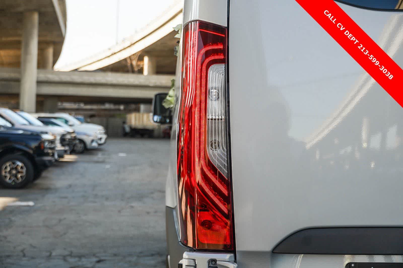 Thumbnail: 2024 Mercedes-Benz Sprinter - 13