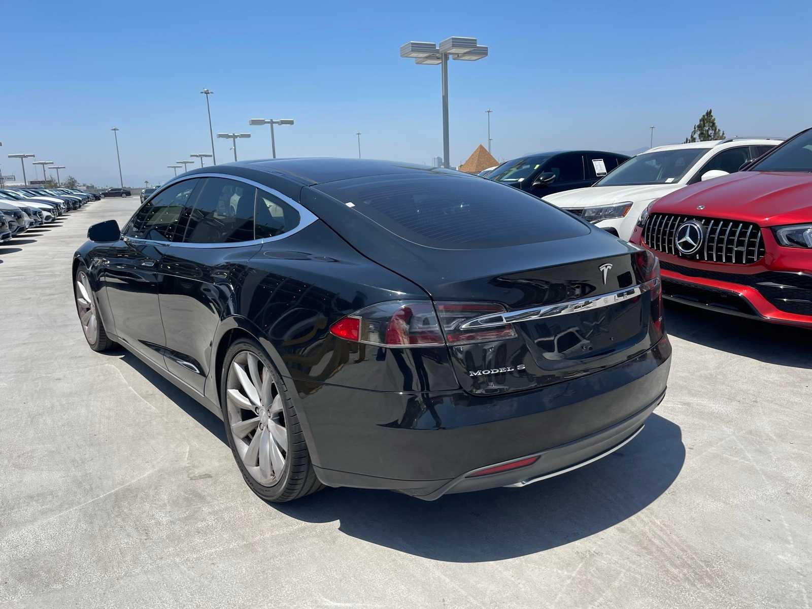 Thumbnail: 2013 Tesla Model S - 2