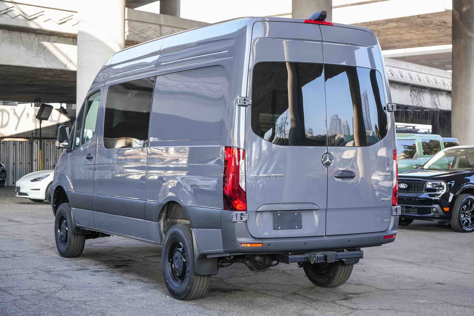 Thumbnail: 2026 Mercedes-Benz Sprinter - 8