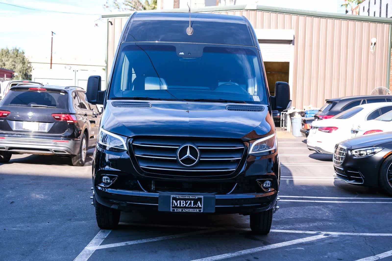 Thumbnail: 2023 Mercedes-Benz Sprinter - 3