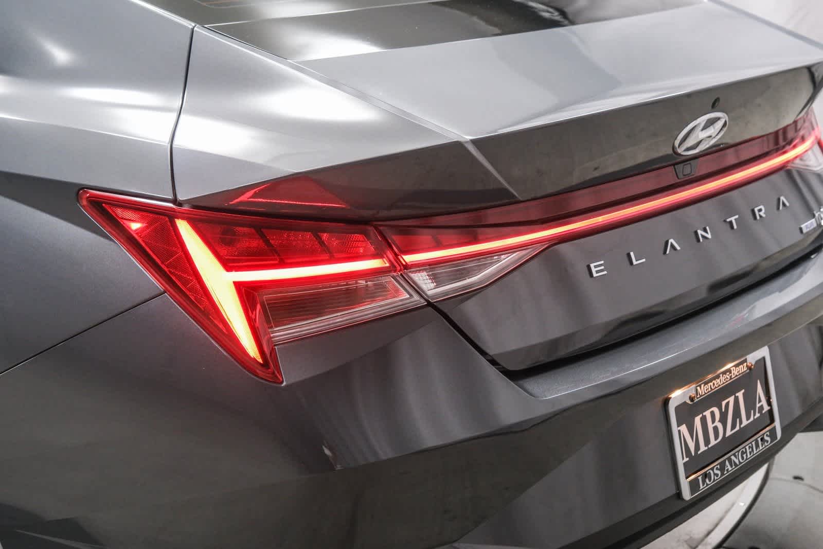Thumbnail: 2023 Hyundai Elantra - 8