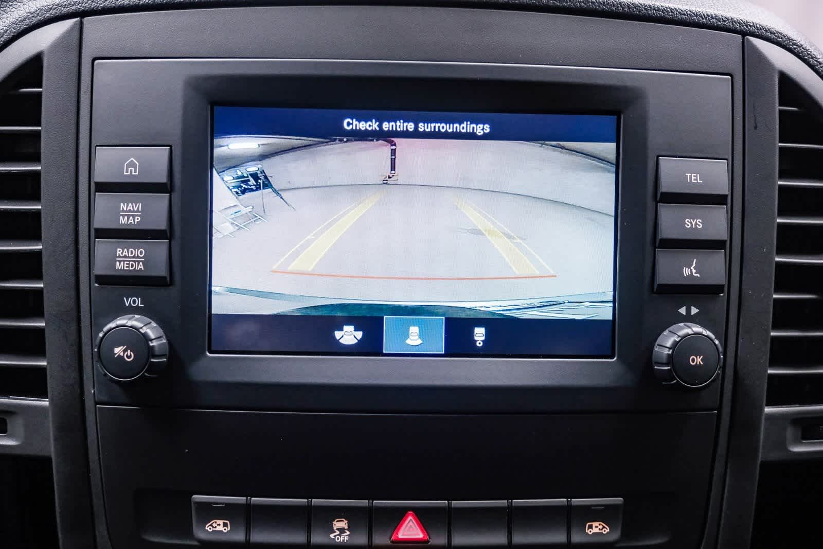 Thumbnail: 2023 Mercedes-Benz Metris - 27