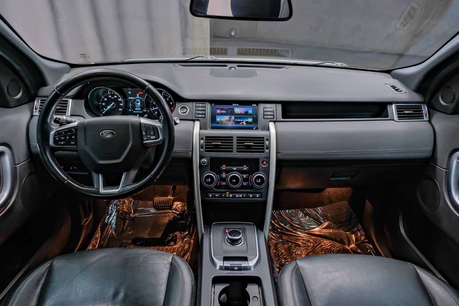 Thumbnail: 2019 Land Rover Discovery Sport - 13