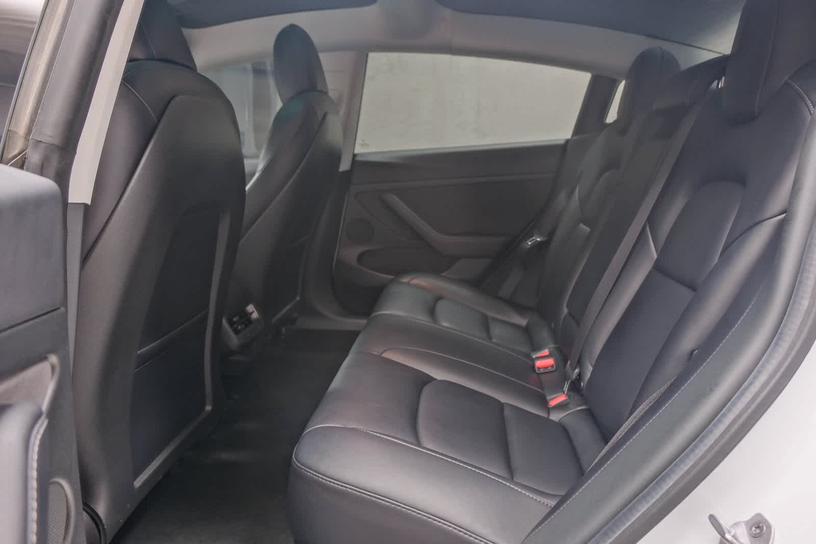 Thumbnail: 2021 Tesla Model 3 - 17