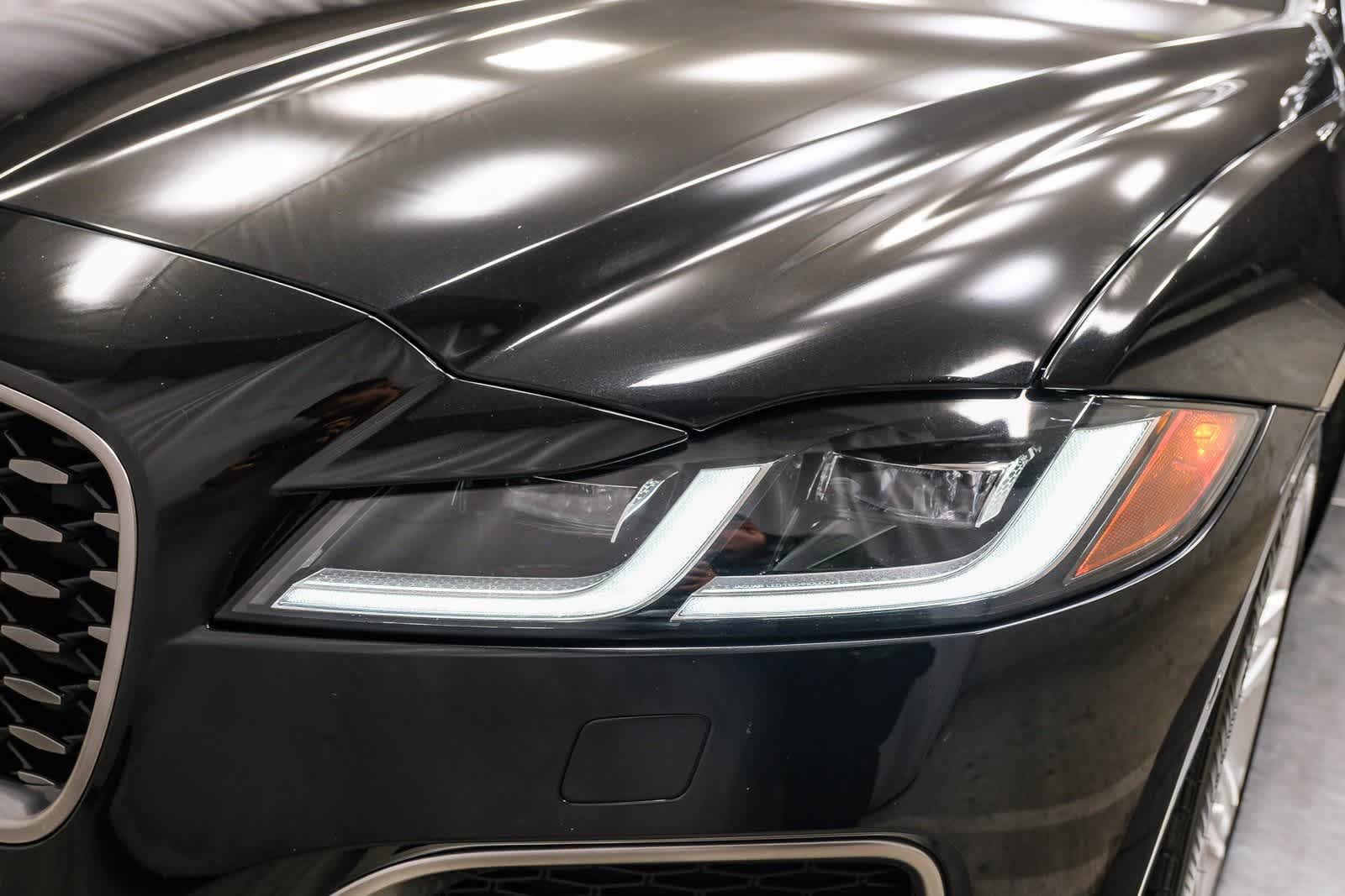 Thumbnail: 2021 Jaguar XF - 11