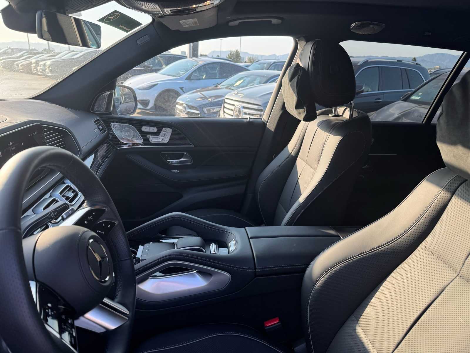 Thumbnail: 2025 Mercedes-Benz GLS - 7