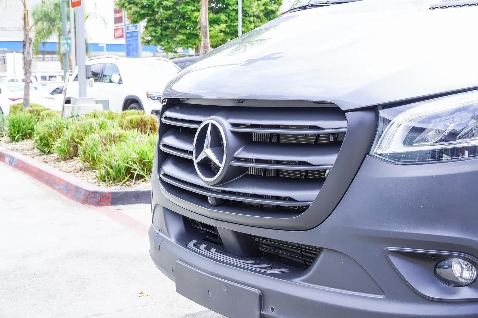 Thumbnail: 2022 Mercedes-Benz Sprinter - 12