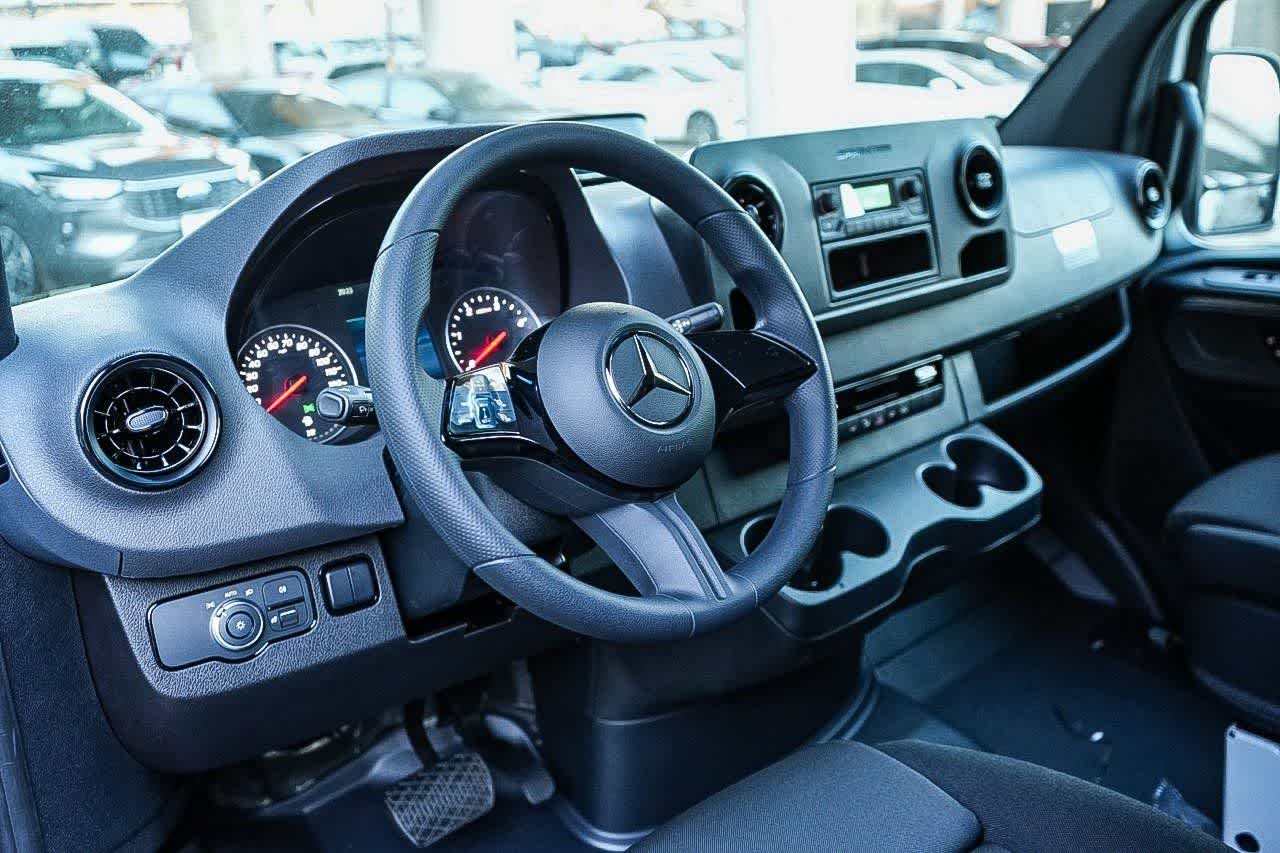 Thumbnail: 2026 Mercedes-Benz Sprinter - 12