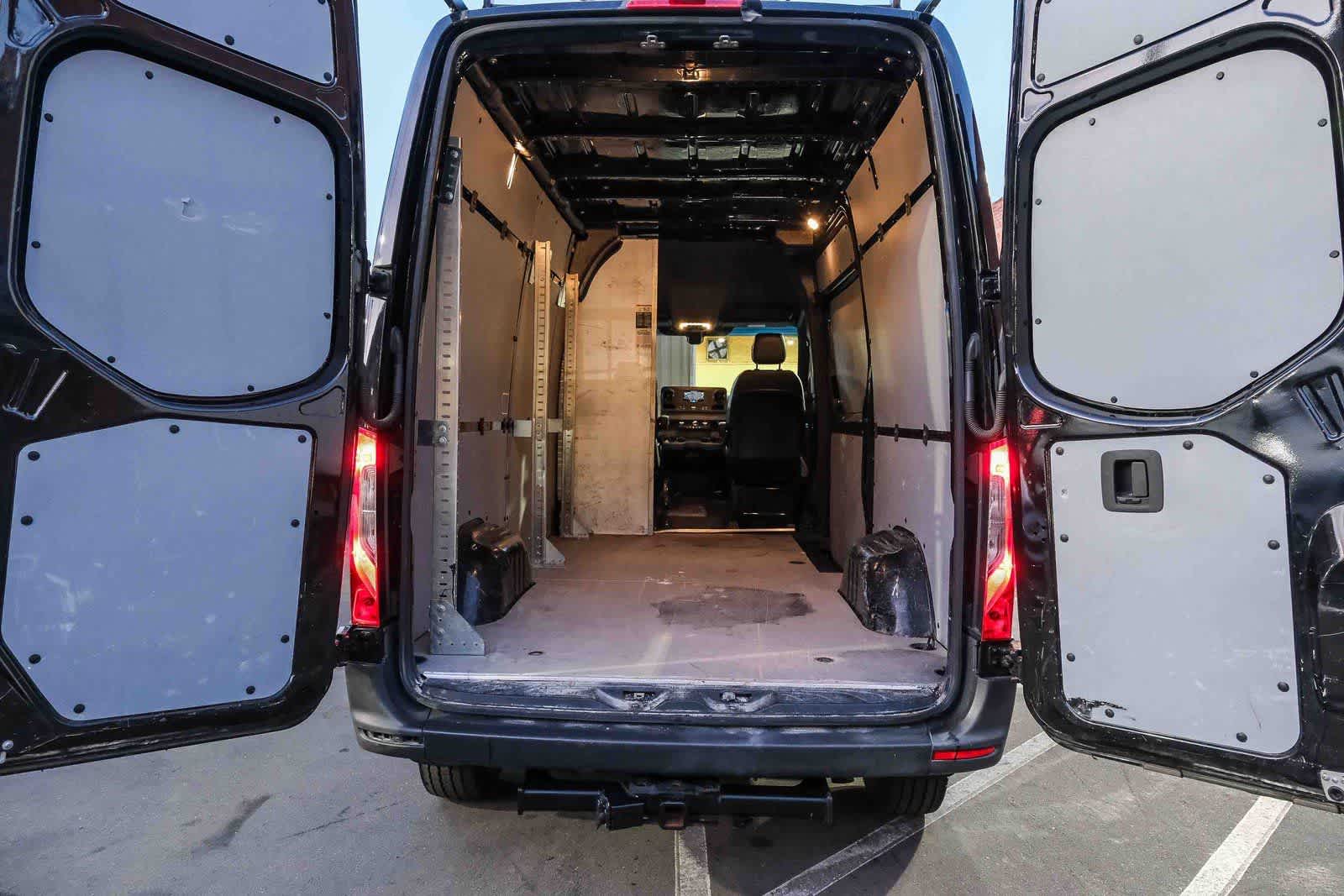 Thumbnail: 2021 Mercedes-Benz Sprinter - 26